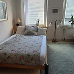 Schoenes Helles Zimmer Mit Bad, Naehe Bilk, Naehe Uni