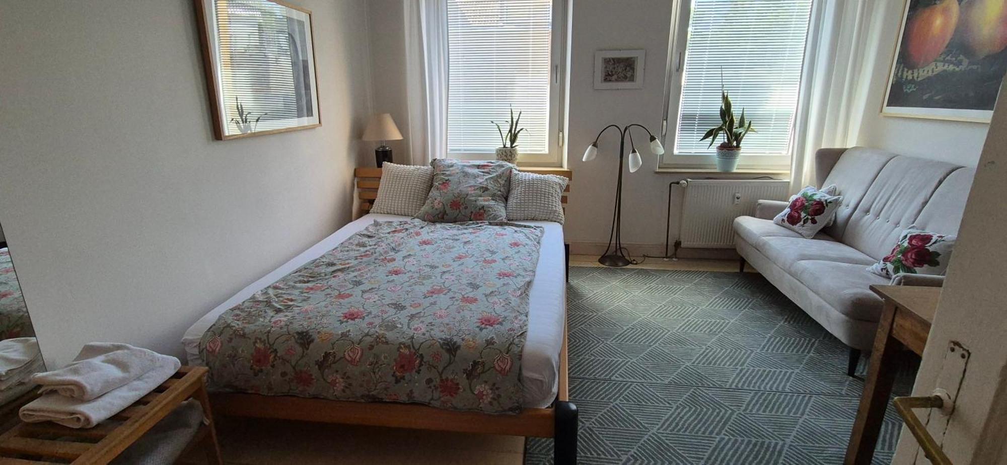 Homestay Schoenes Helles Mit Bad, Naehe Bilk, Naehe Uni